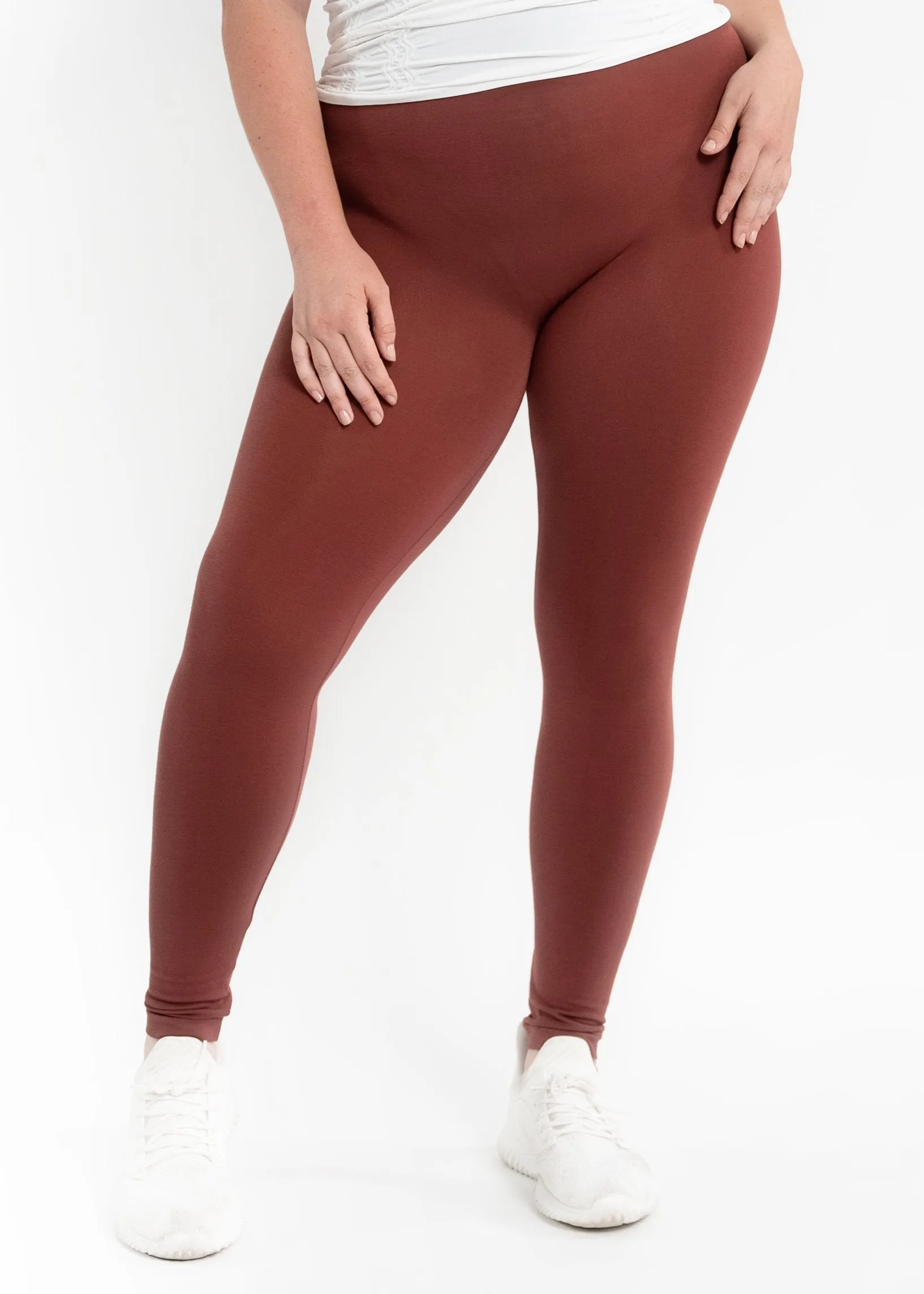 High Waisted Leggings - Curvy Fit